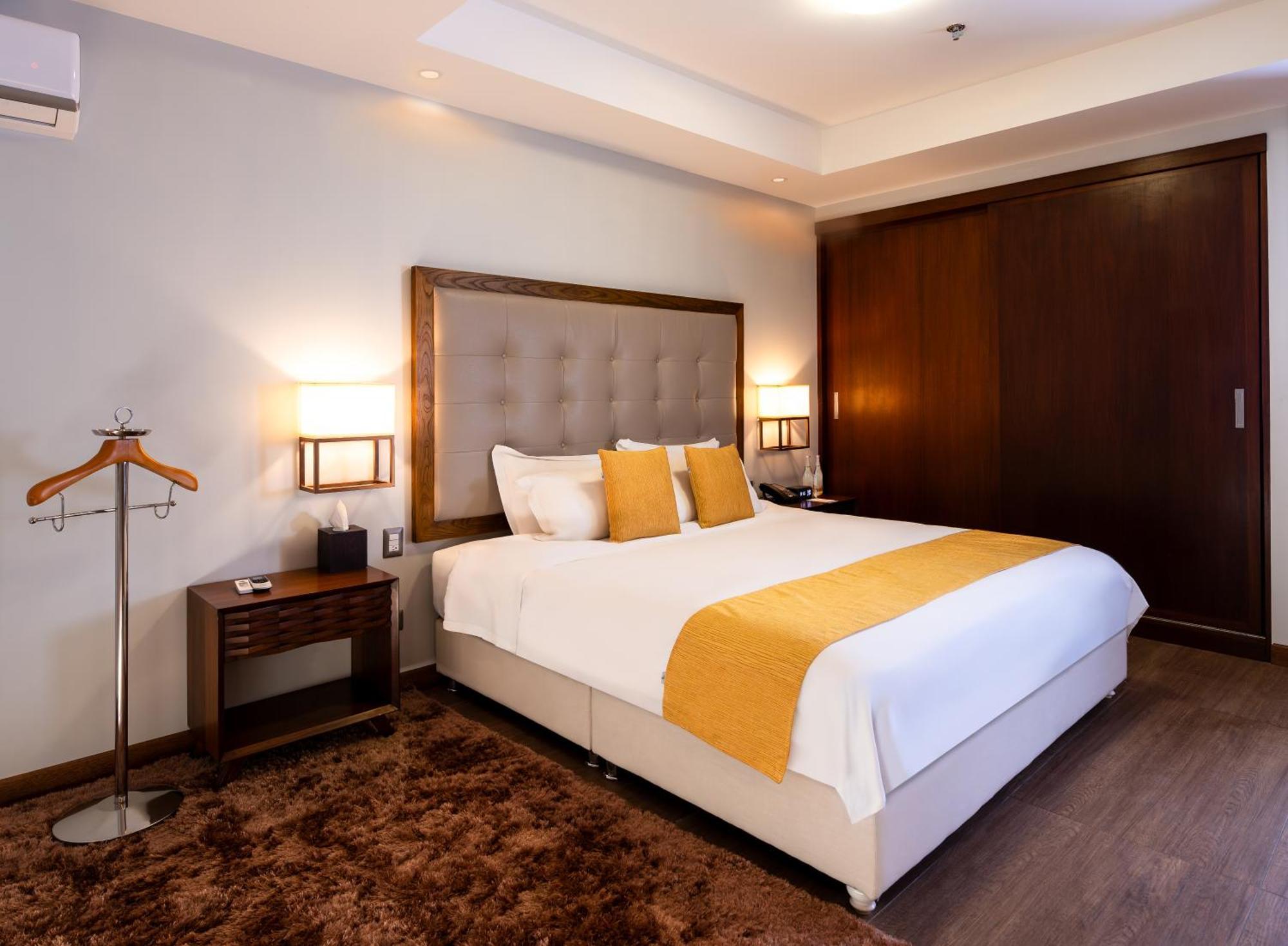 Hotel Vista Quince Guatemala City Exterior photo